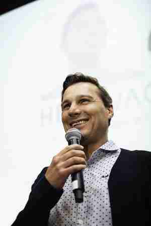 Hein-Speaking-at-CCCCentre | Speakers Inc International