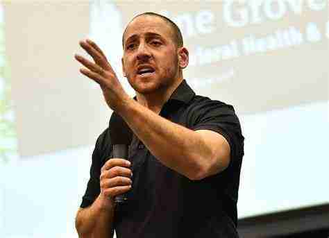 Kevin Hines Speaking | Speakers Inc International Kevin Hines